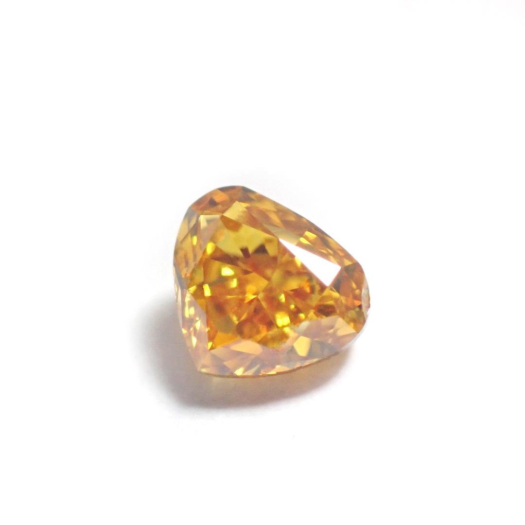 【入手困難】0.438 ファンシー ビビッド オレンジ イエロー ダイヤモンド