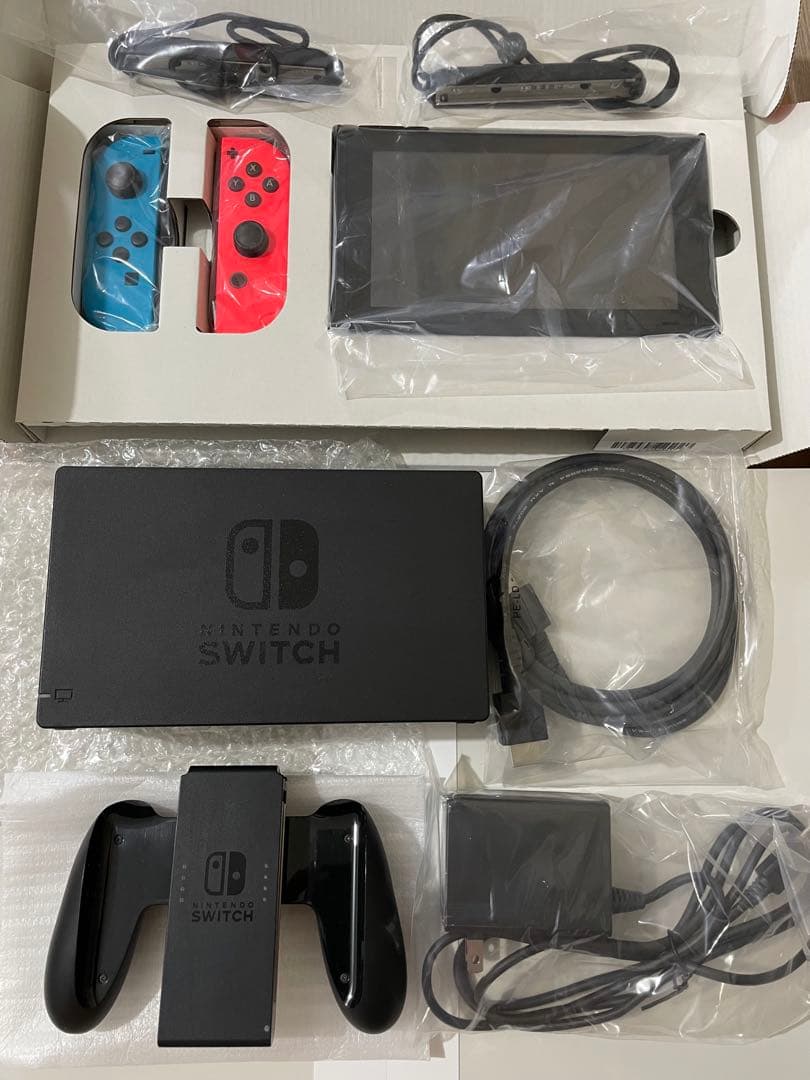 【美品】Nintendo Switch 本体 青/赤 ジョイコン付き
