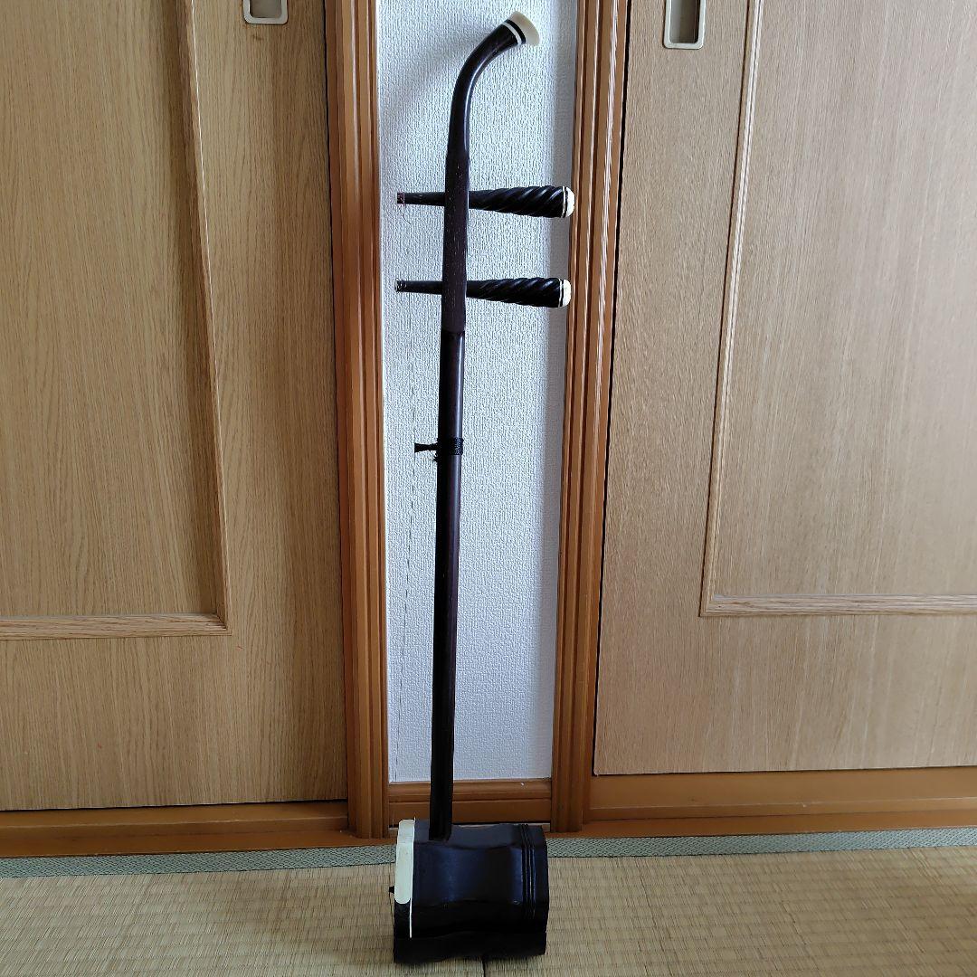 二胡　８点セット（ 弓２本、弦、駒、 千斤糸、整調笛、松脂、ケース付き）