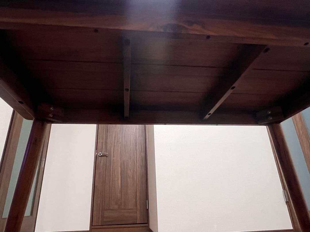 木製ダイニングテーブル