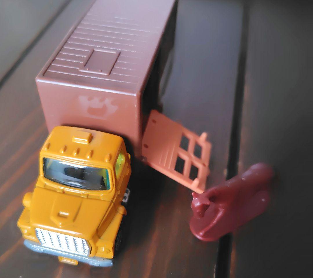 美品】青箱トミカ 62 フォード キャトル トラック　希少品！