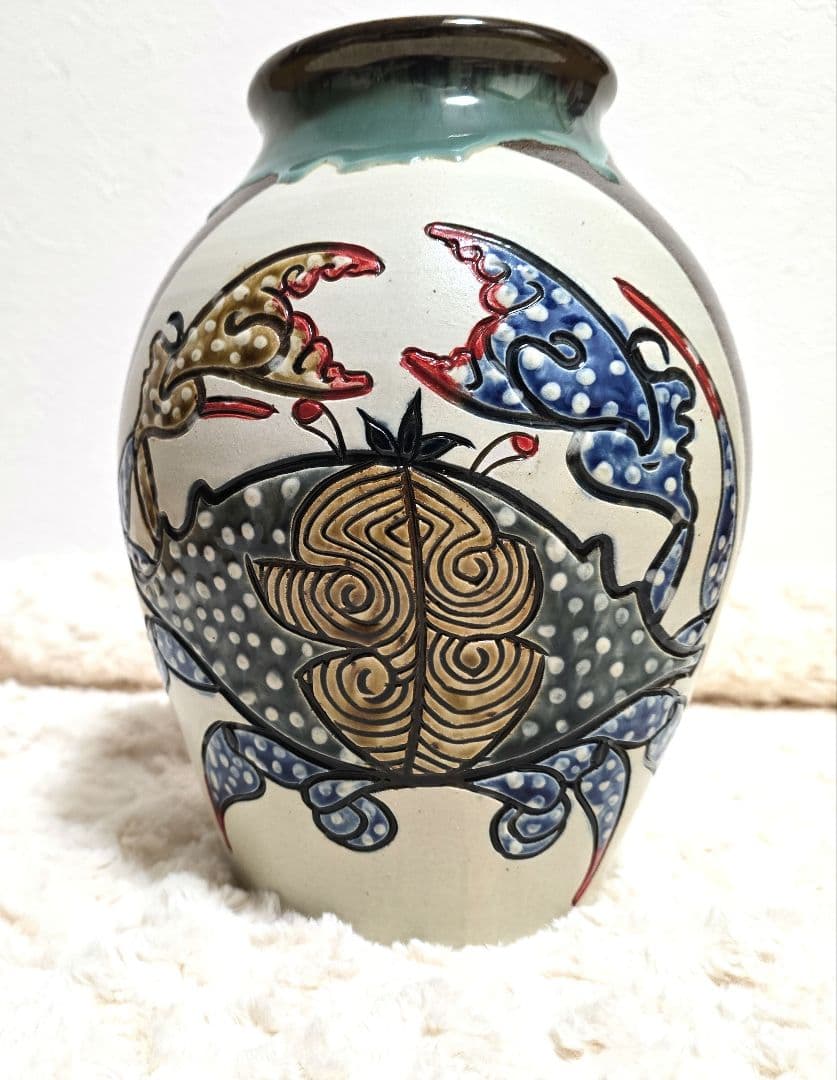 ⑧宮城三成 大壺 魚紋 蟹紋 囲 やちむん 人間国宝 孫 - メルカリ