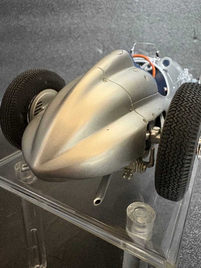 CMC 1/18 メルセデス・ベンツ W165 1939