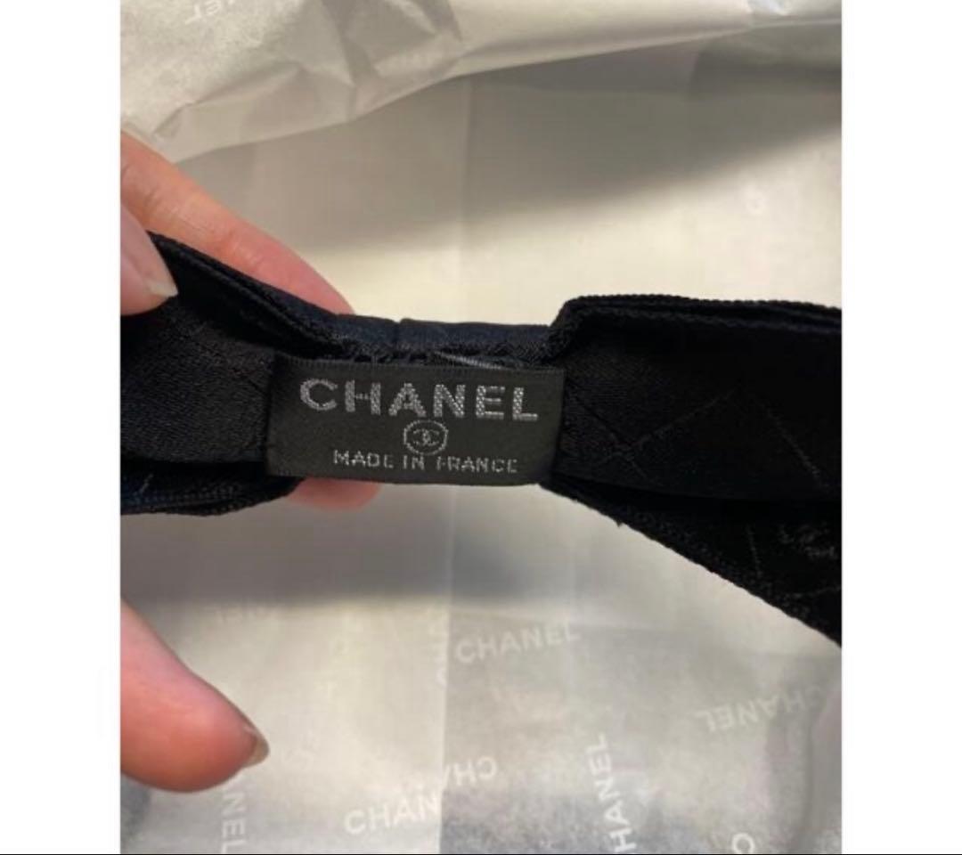 CHANEL ブラック ヘアバンド　シャネル　マトラッセ　ロゴ
