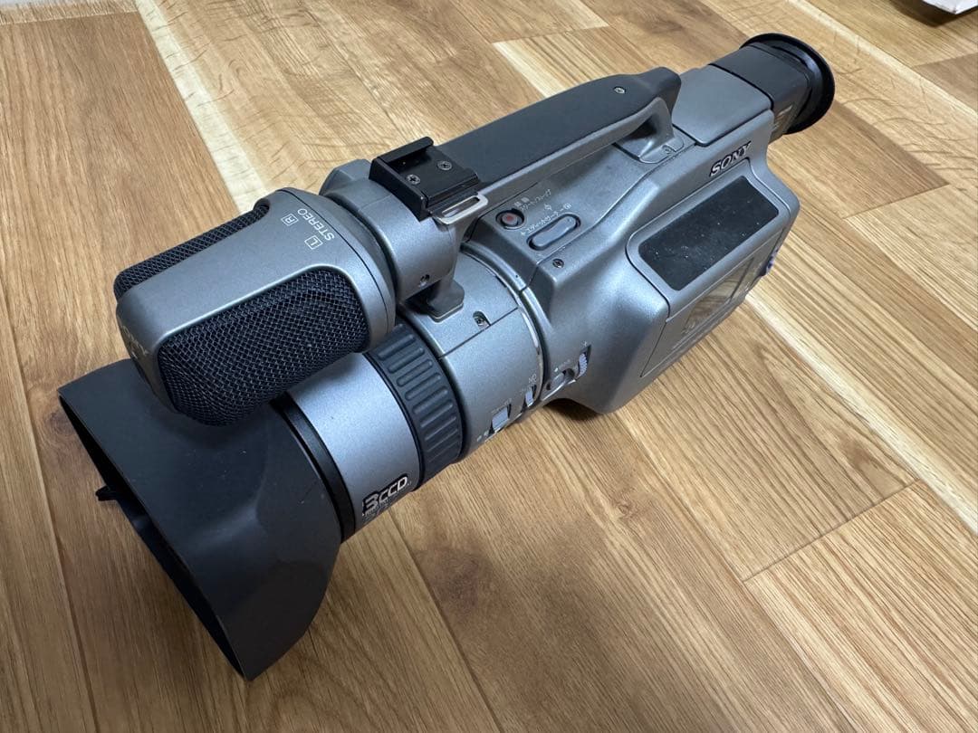 美品　SONY DCR-VX1000 デジタルビデオカメラ ハンディカム ソニー