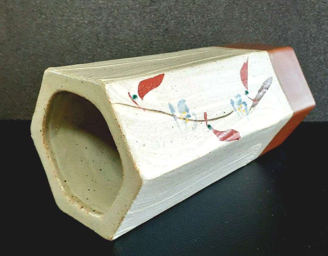 人間国宝 濱田庄司愛弟子】益子焼【明石庄作】造 赤絵刷毛目 六角形 花