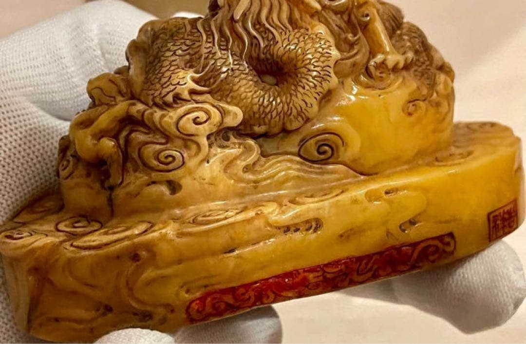 中国古美術・珍蔵箱付・寿山石盤龍極細工彫刻・雍正元年内務