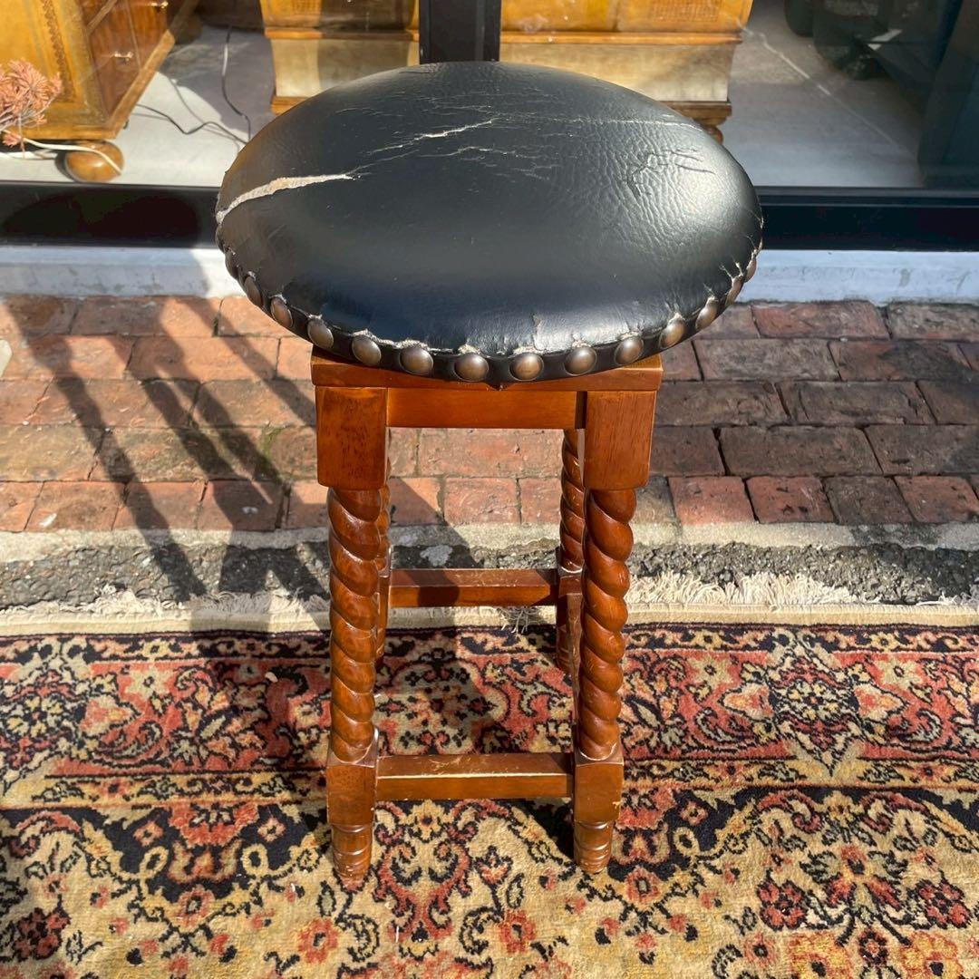 バースツール　回転式　木製　レトロ　黒　イタリア製　ツイストレッグ