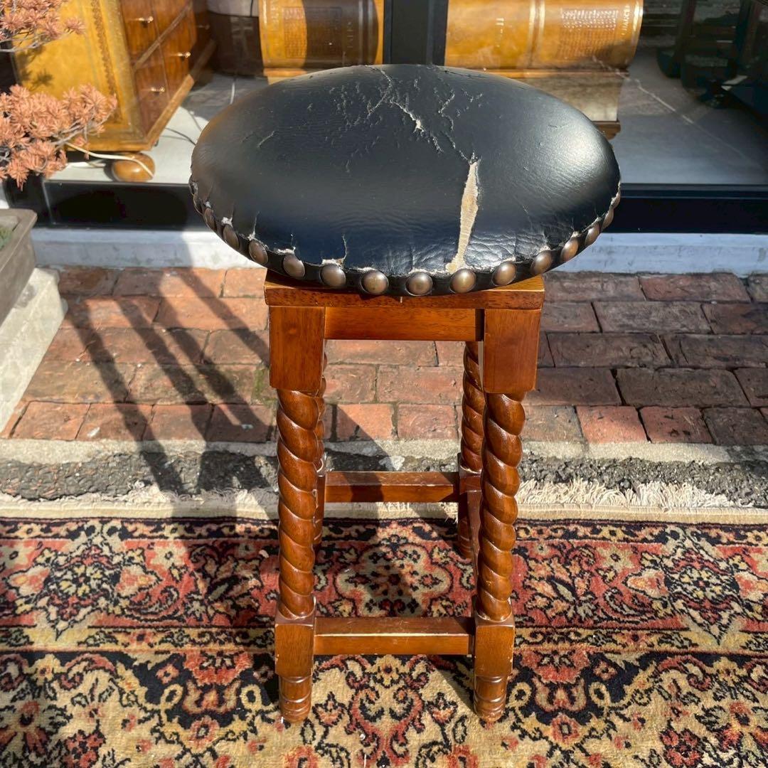 バースツール　回転式　木製　レトロ　黒　イタリア製　ツイストレッグ