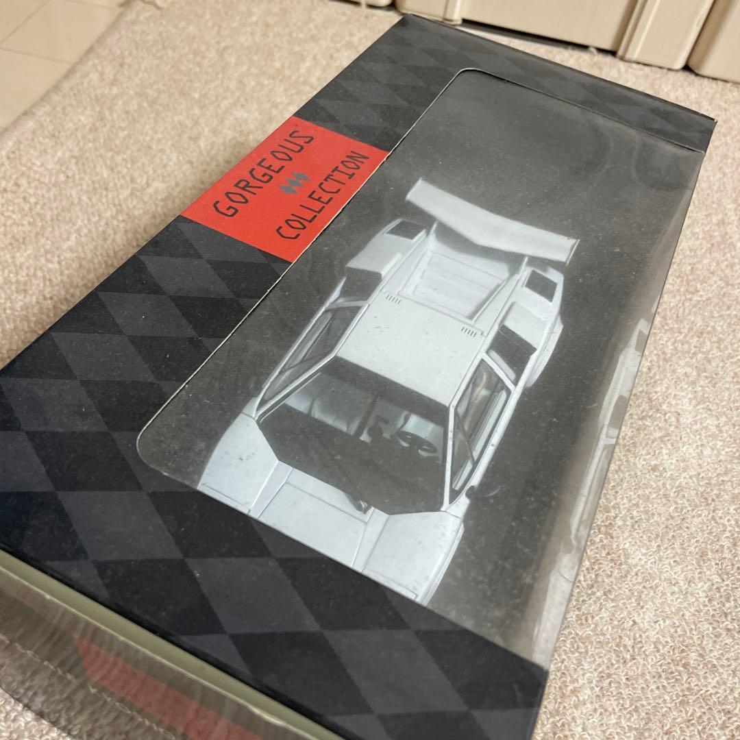 京商1：18カウンタックLP500