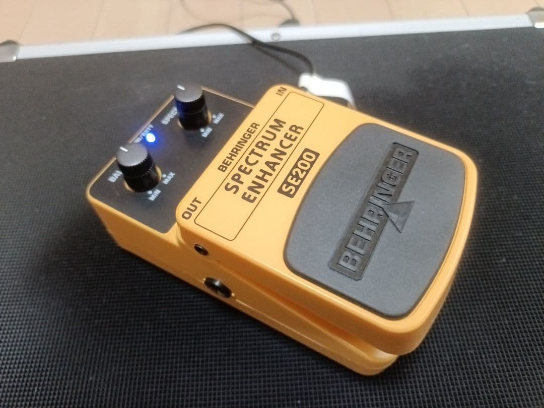 BEHRINGER SE200 スペクトラムエンハンサー