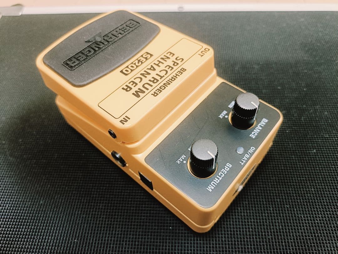 BEHRINGER SE200 スペクトラムエンハンサー