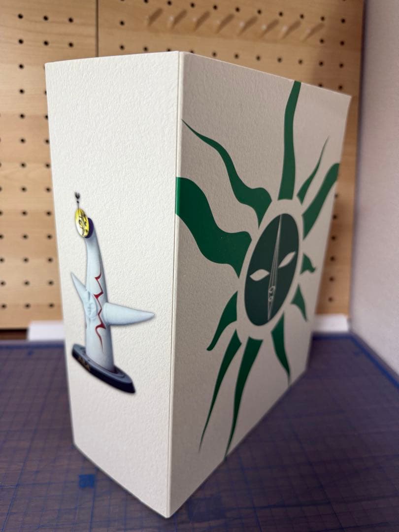 太陽の塔 1/350 ソフトビニール製塗装済完成モデル