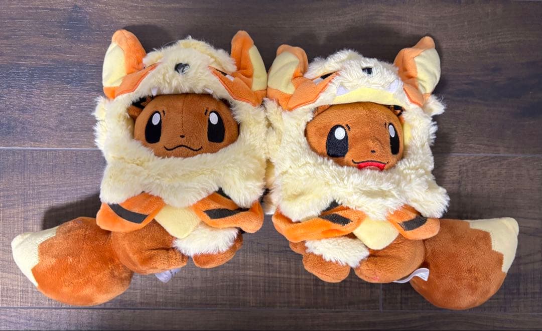 ポケモンセンター沖縄限定ウィンディポンチョのイーブイ ぬいぐるみ2体セット タグ付き！ポケモンセンター 沖縄限定 ウインディポンチョのイーブイ 2