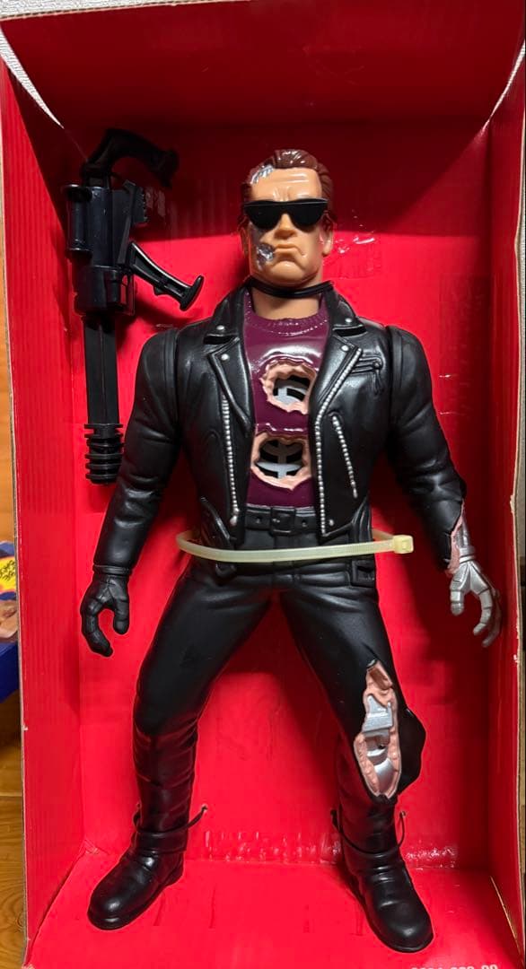 ケナー社製　当時物「ターミネーター2」 フィギュア　入手困難・箱絵柄違い