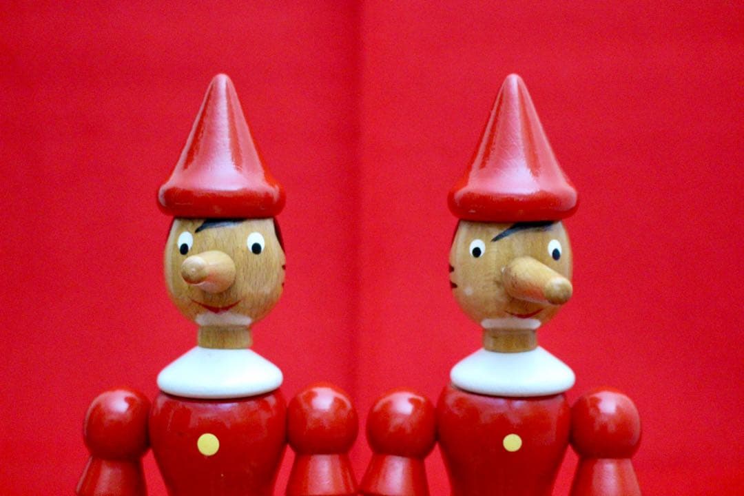 イタリア雑貨・ピエロコレクション【木製 ピノキオ 2体セット】