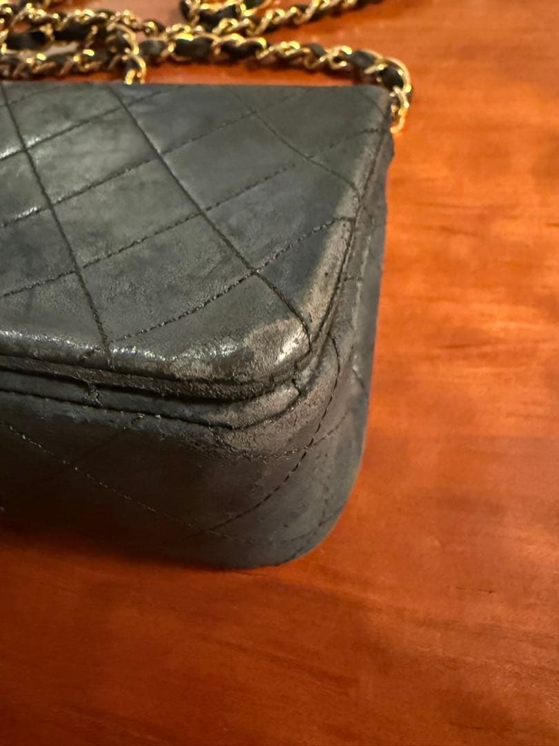 CHANEL ミニマトラッセ　ラムスキン フルフラップ　ショルダーバッグ　黒