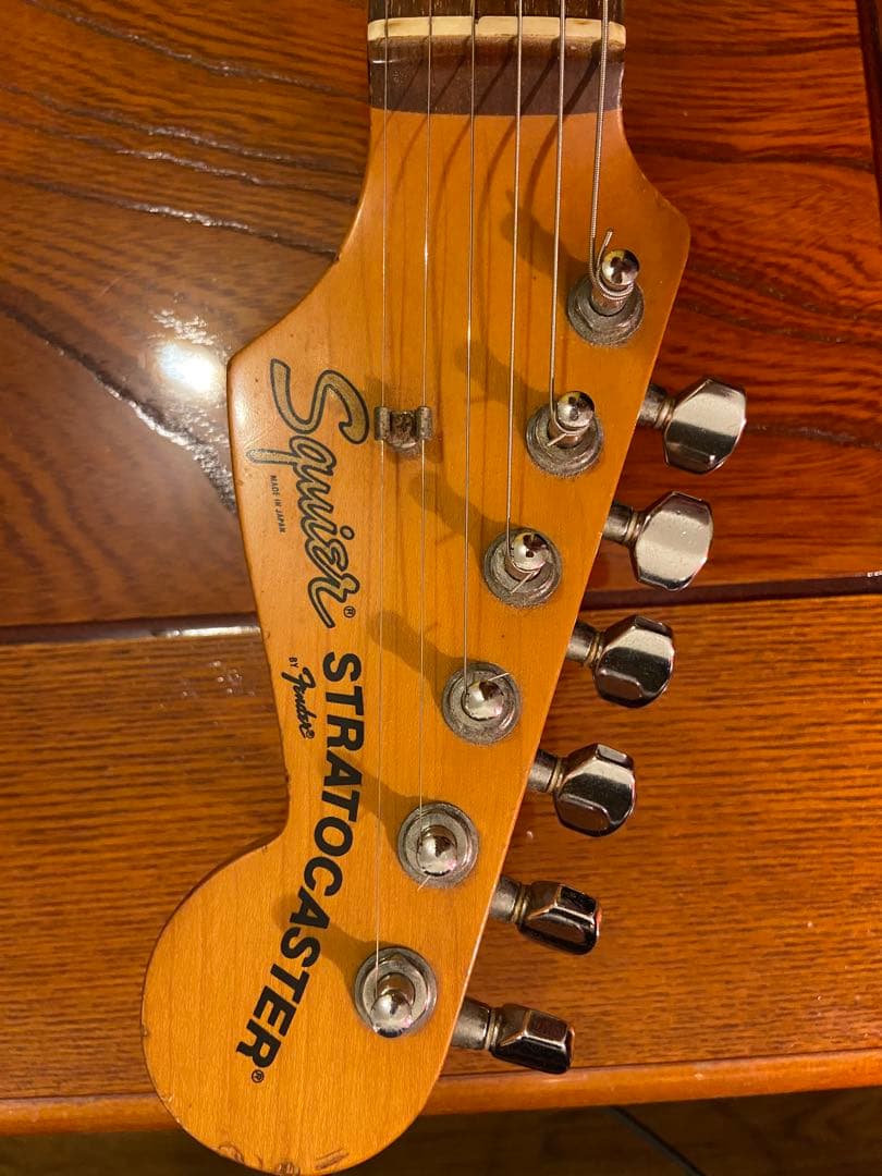 Squier fender japanストラトキャスター Eシリアル - メルカリ