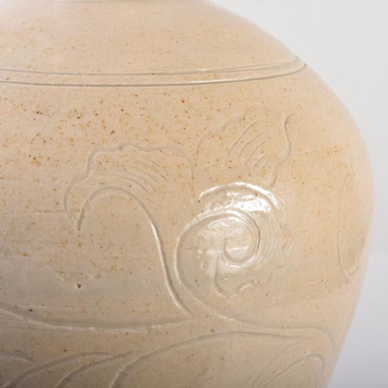 中国　徳化窯白磁　花草刻　花口瓶　C　7060A