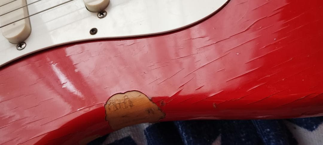 フェンダージャパン　レースセンサー付きストラト