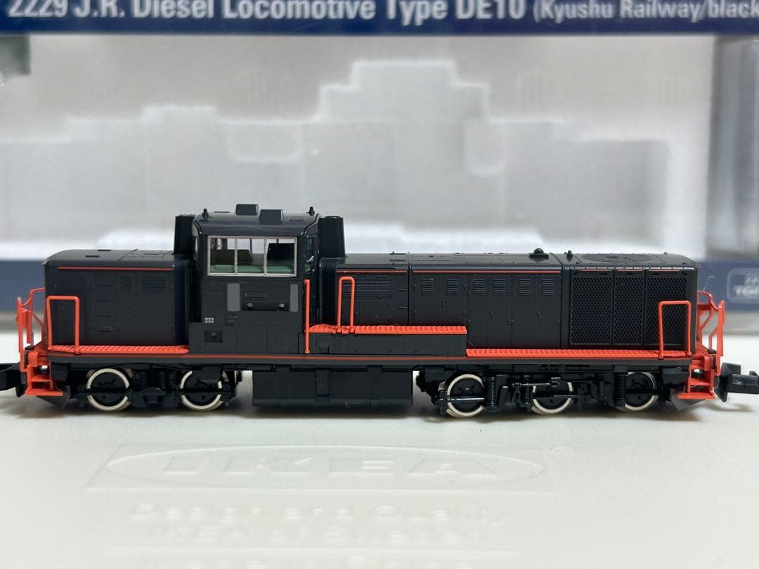 TOMIX 2229 DE10形　ディーゼル機関車　九州黒色塗装A