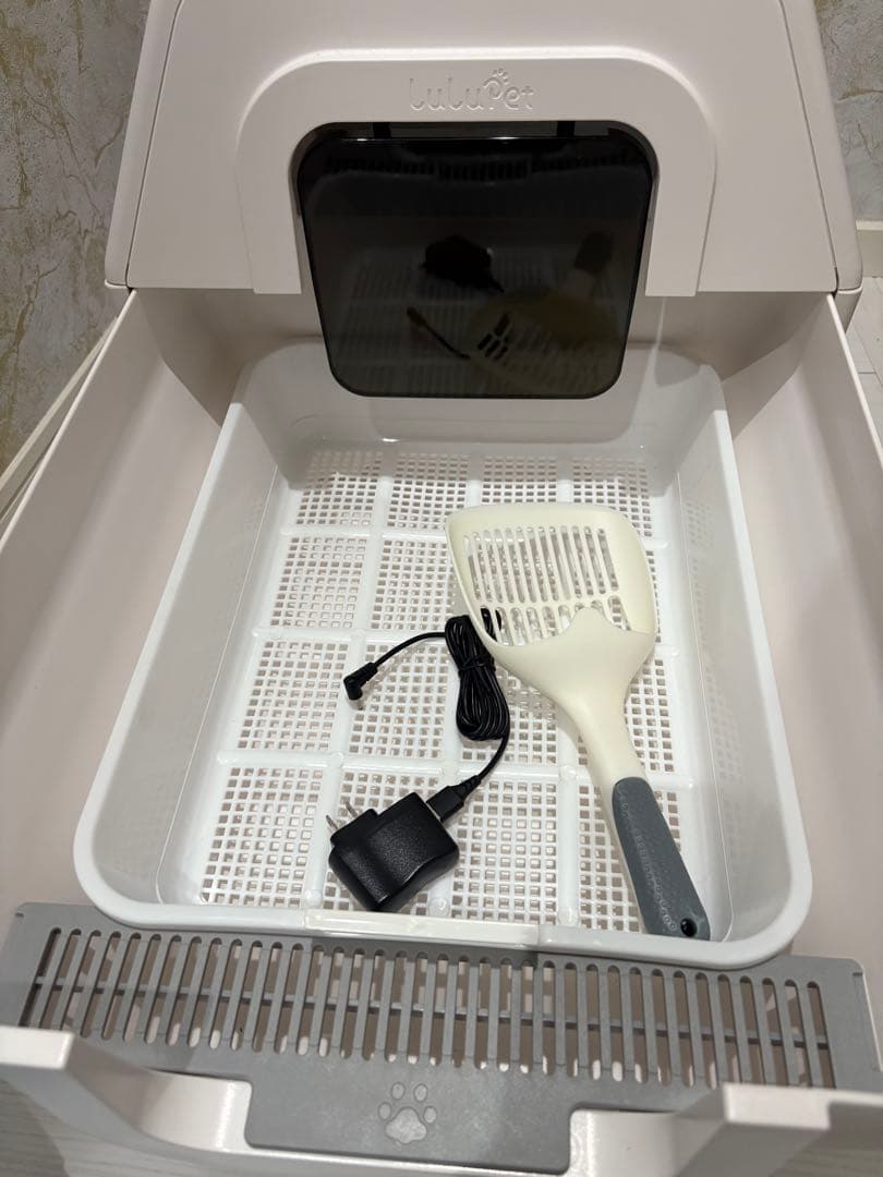 美品 未使用】自動AI猫トイレ 多頭飼い可能 健康状態把握 使い捨て