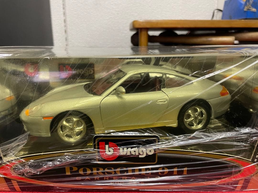 Burago ポルシェ911カレラ1997