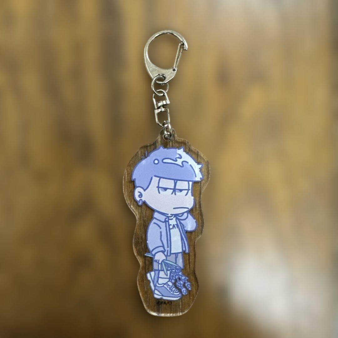 おそ松さん 一松アクリルキーホルダー - メルカリ