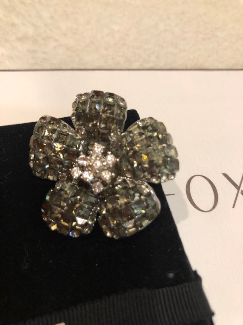 FOXEYフォクシー フラワーブローチ✨