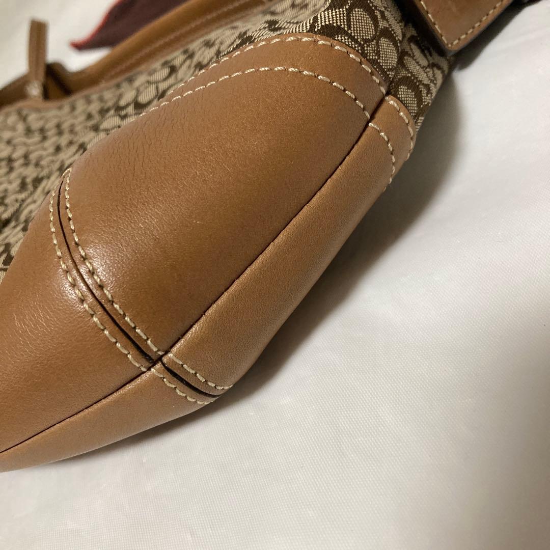 【美品】COACHミニシグネチャーホーボーワンショルダーバッグSOHO★6351