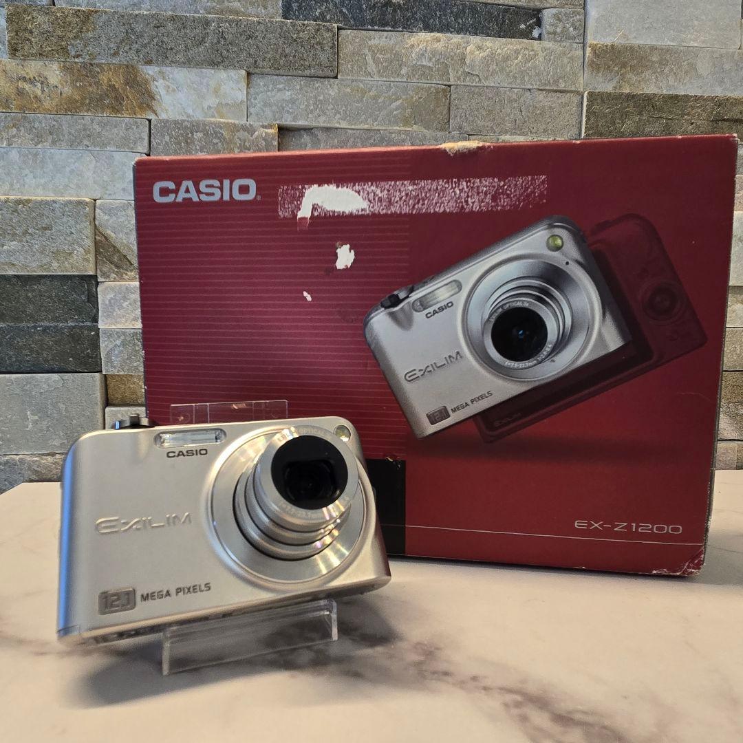 CASIO EXILIM EX-Z1200 シルバー エクシリム 美品 デジカメ
