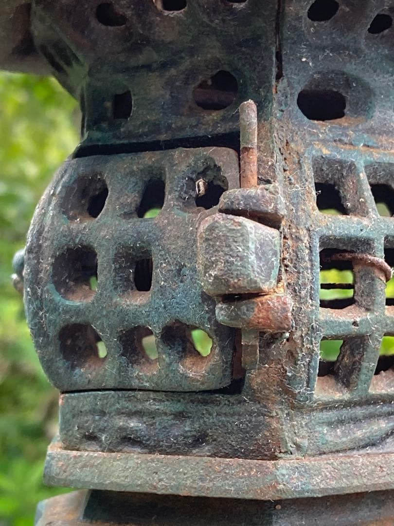 年代物 吊灯篭 六角傘鉄灯籠 錆あり 古鉄 古道具 レトロ アンティーク