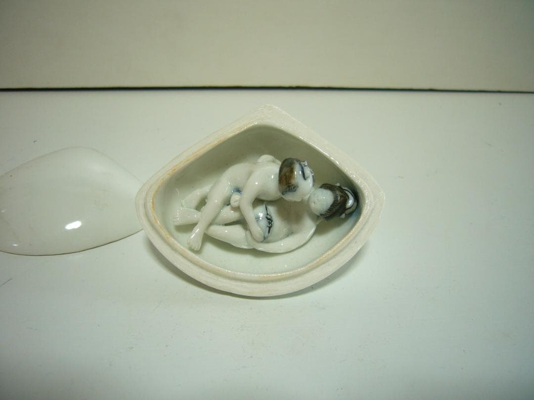 香合 貝合せ 春画 磁器 色絵 枕絵 隠し春画