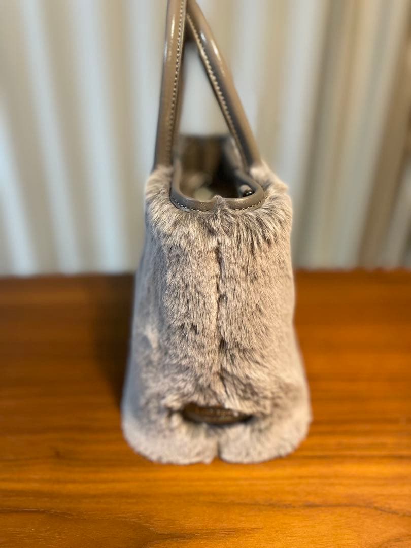 新品未使用kate spade new york ファー ショルダーバッグ