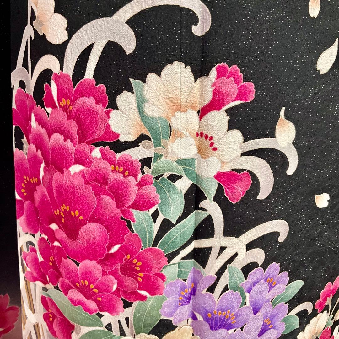 振袖6点フルセット 黒系 八重桜 牡丹 乱菊 刺繍 銀通し 正絹 - メルカリ