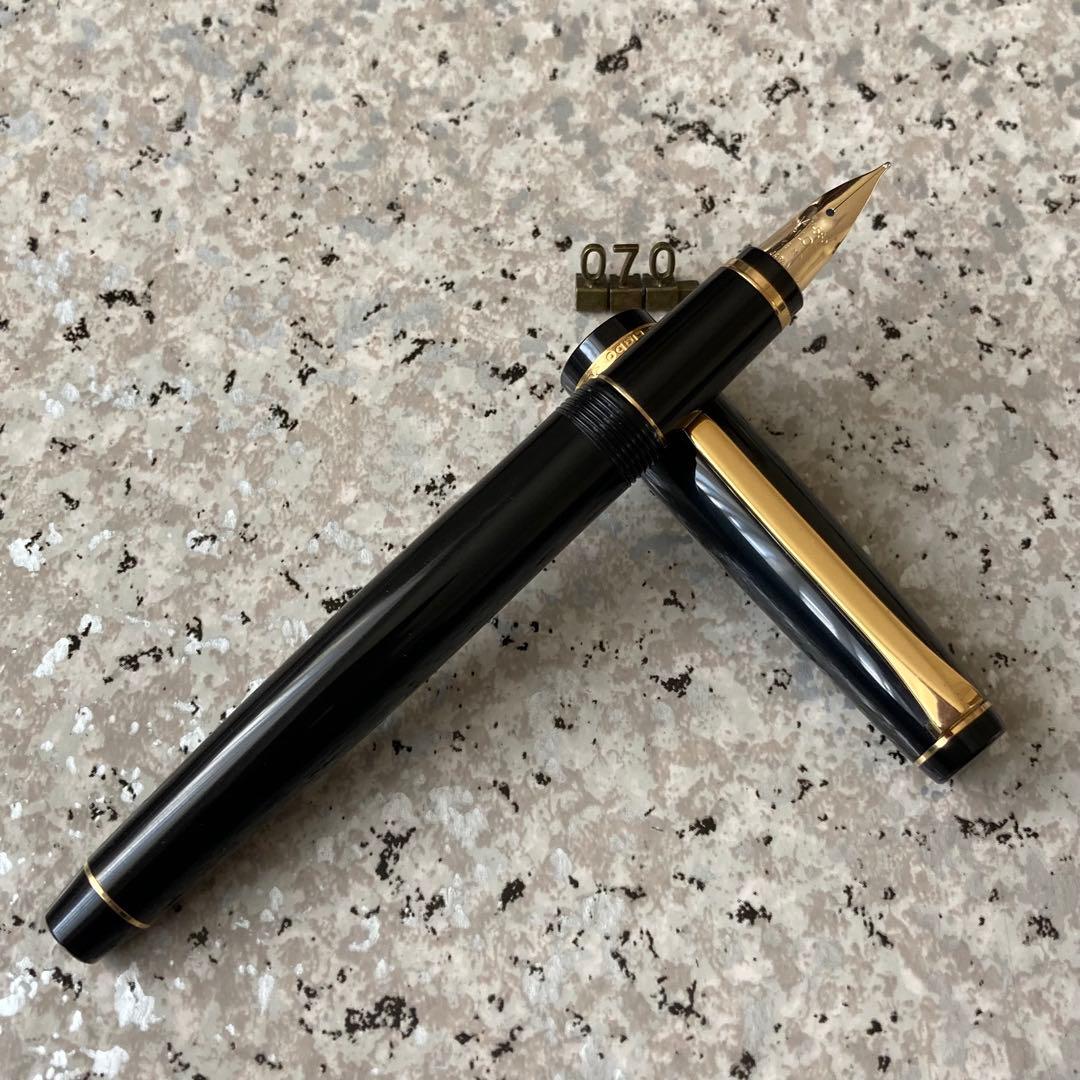 070 未使用品 万年筆 PILOT パイロット エラボー Elabo 14k