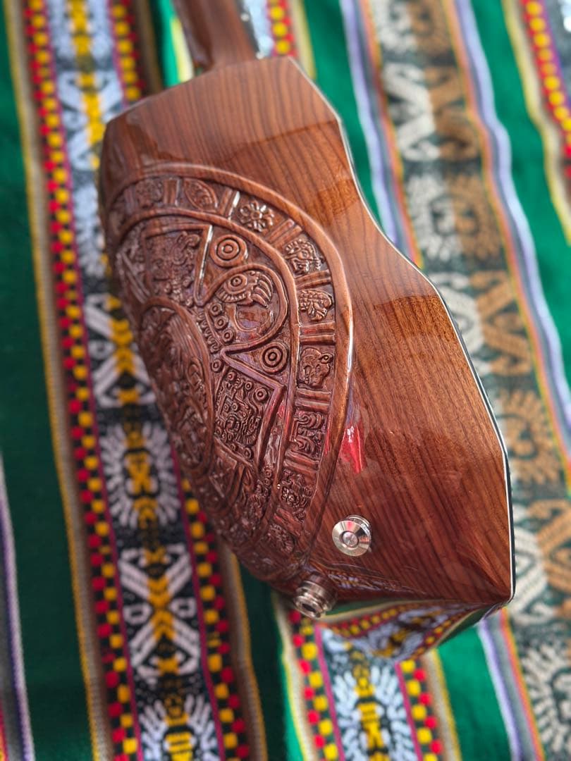 チャランゴ フォルクローレ ケース付 charango ケーナ サンポーニャ