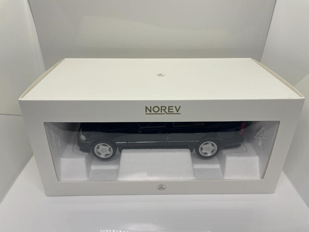 304-043 ノレブ 1/18 メルセデスベンツ C36 AMG 1993