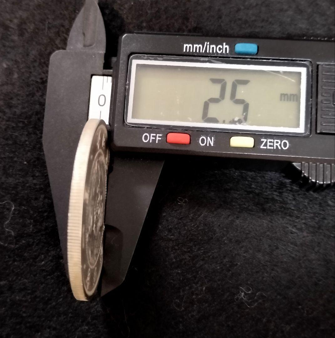 ひ*ん様 旧一円銀貨明治3年 目方約27g 銀含有率約90% 一圓銀貨古銭