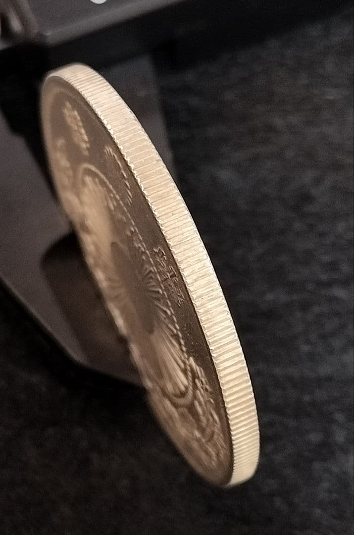 ひ*ん様 旧一円銀貨明治3年 目方約27g 銀含有率約90% 一圓銀貨古銭