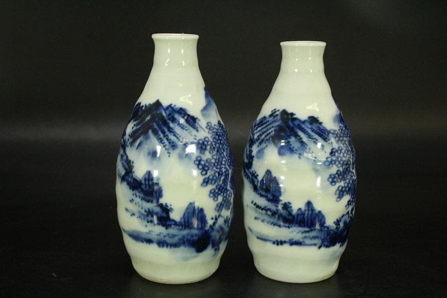 清水六兵衛 染付 山水画 瓶 一対(A631) - メルカリ