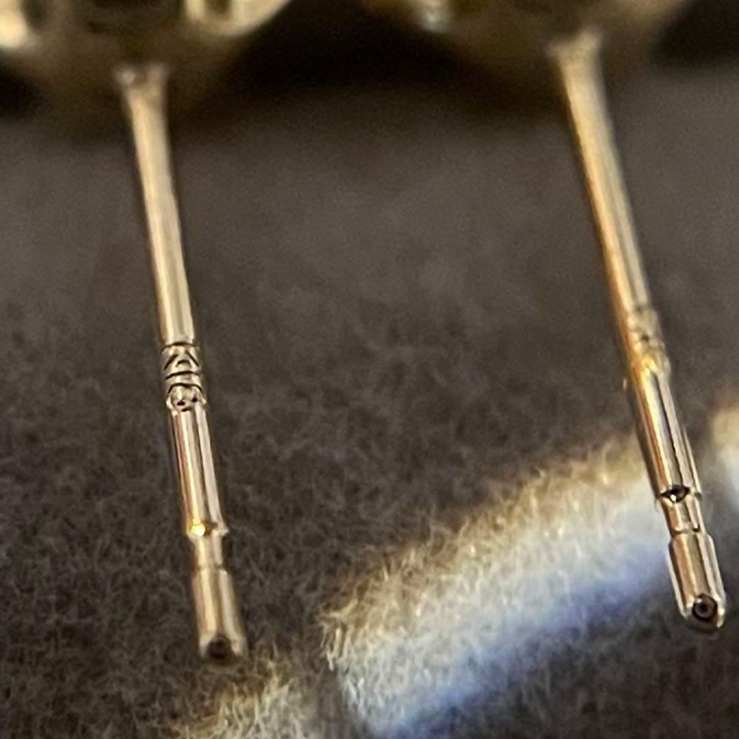 新品】 天然ダイヤモンドピアス 計0. 943ct 約1カラット 中央宝石