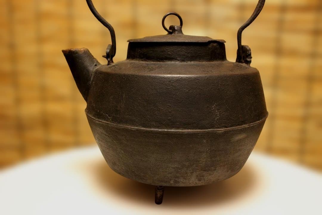 古鉄瓶 銅環無地三足鉄砲口大鉄瓶 希少品 水漏れなし