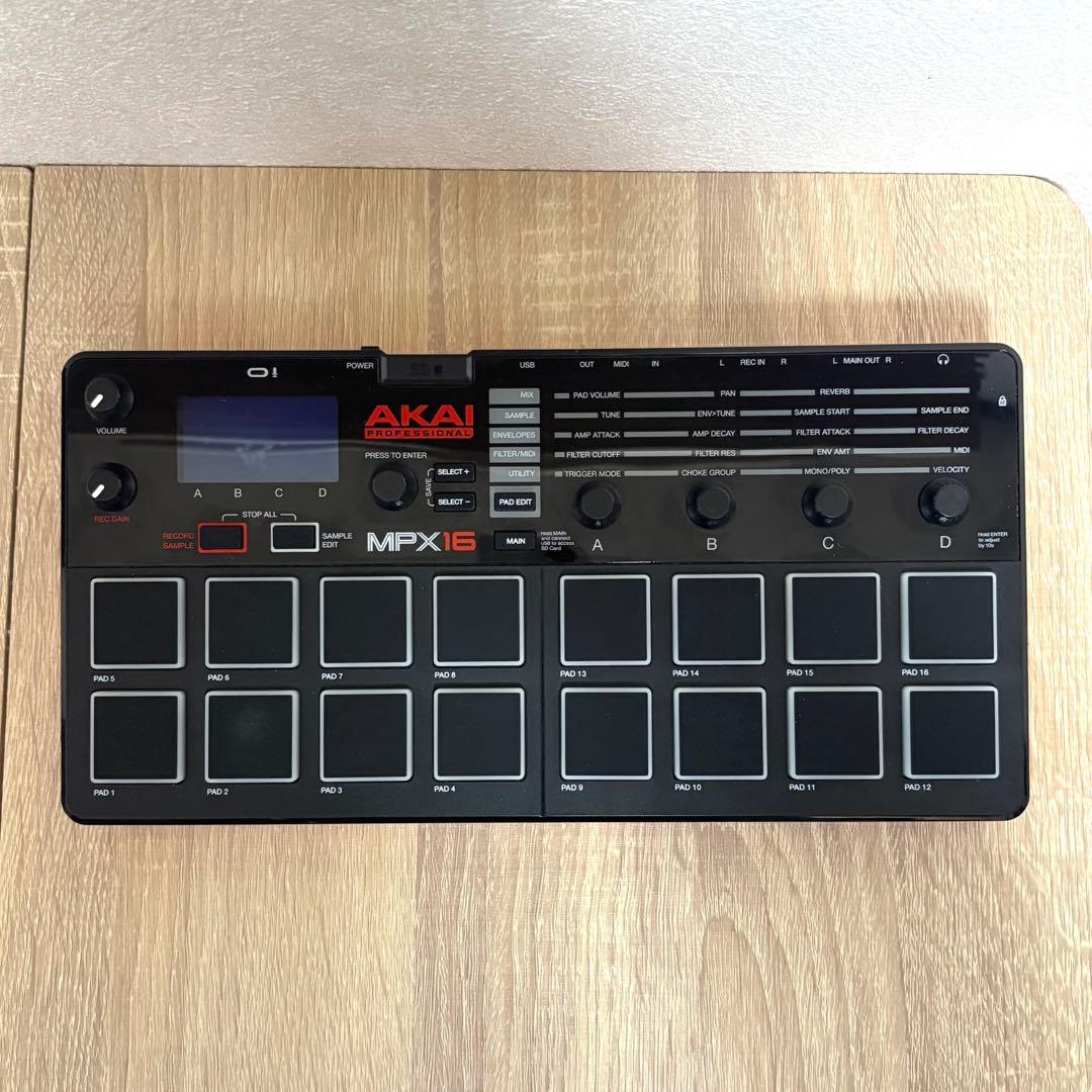 生産終了品】AKAI MPX16