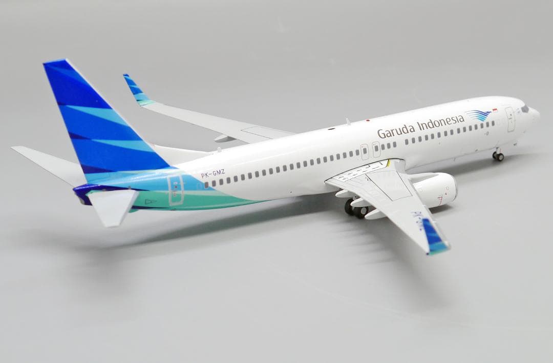 ガルーダインドネシア航空 737-800 PK-GMZ 1/200 - メルカリ
