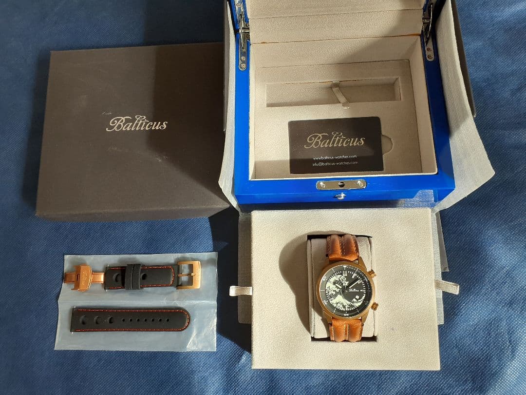 ブロンズ製ダイバー腕時計神奈川県沖ビッグウエーブ蓄光デザイン