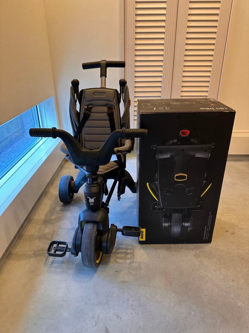 doona グレー 三輪ベビーカー 折りたたみ式 doona グレー 三輪ベビーカー 折りたたみ式