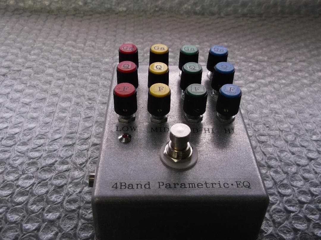 新品 高品位・小型4バンドパラメトリックイコライザー（ギ
