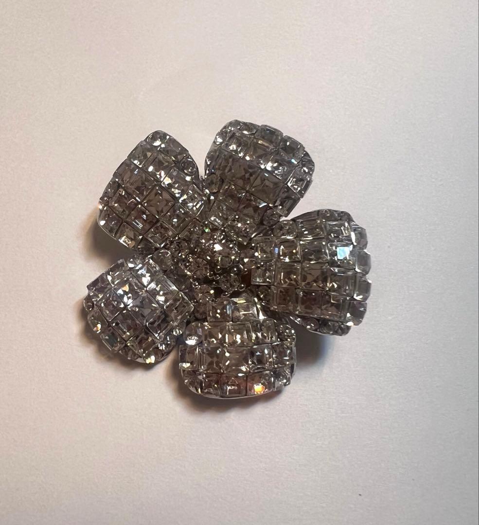 美品 FOXEY フラワー ブローチ お花 クリアー 定番 26645 Brooch