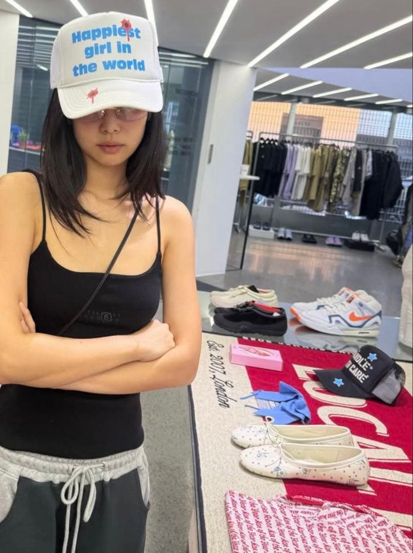 新品未使用ASHLEY WILLIAMS メッシュキャップ jennie 着用 - メルカリ